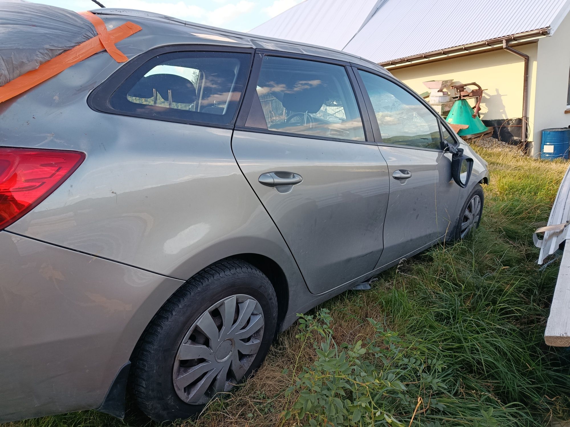 Sprzedam kia ceed po wypadku