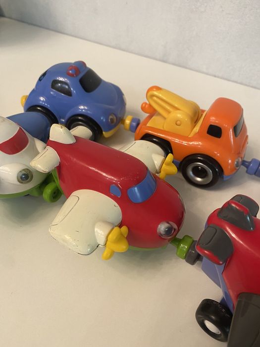 машинки та літачки