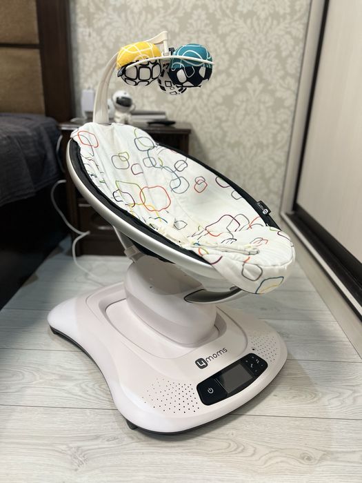Крісло-гойдалка 4moms mamaroo 4.0 дитяча качель укачивающий центр