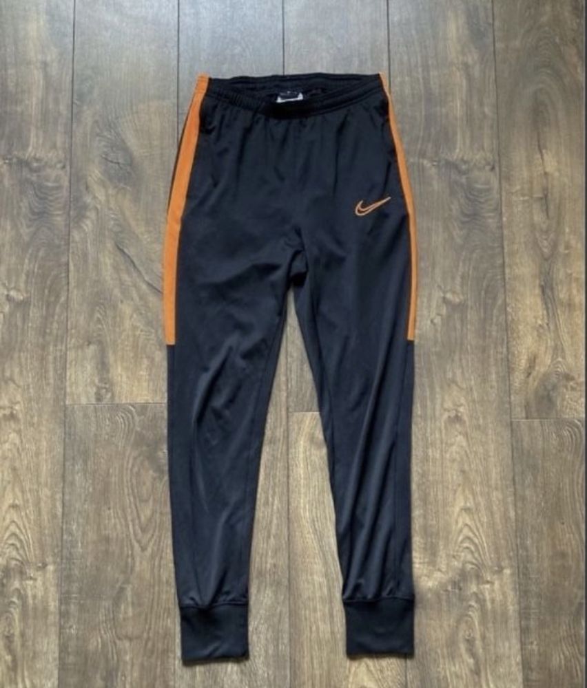Спортивные штаны адидас карго лампасы костюм adidas zne adibreak реп