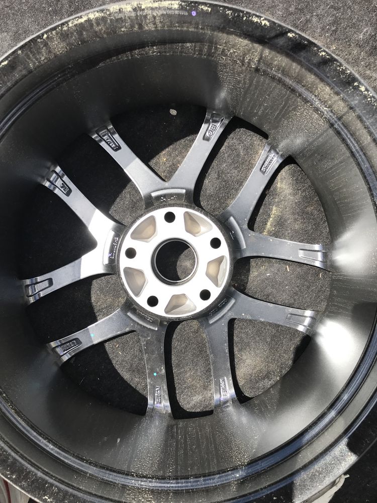 Felga aluminiowa OXXO8.0" x 19" 5x114.3 ET 35