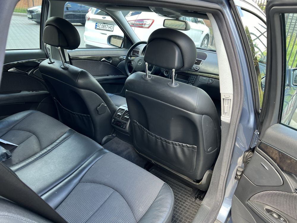 Mercedes W211 (S211) E320 бензин. Прекрасний стан. Рідна фарба і скло.