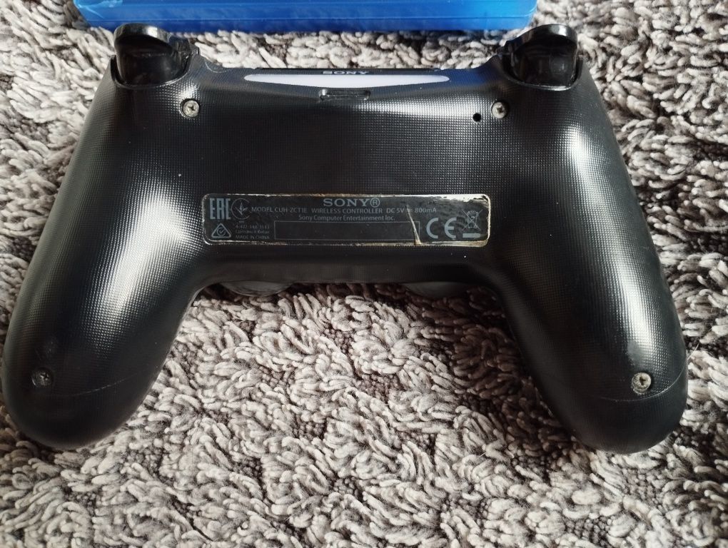 Kolekcjonerski Pad Call of Duty i gratis gra PS4 w pełni sprawne