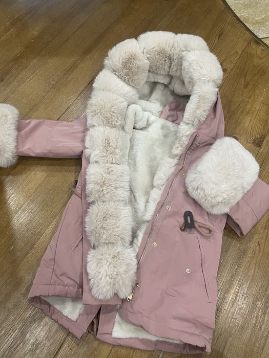 Зимова парка на дівчинку 4-5 років