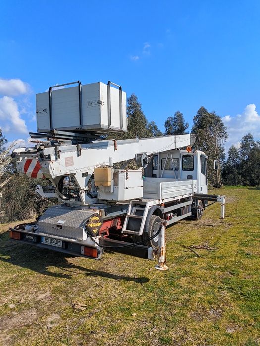Iveco Eurocargo ML 75 E 14 Plataforma Elevatória