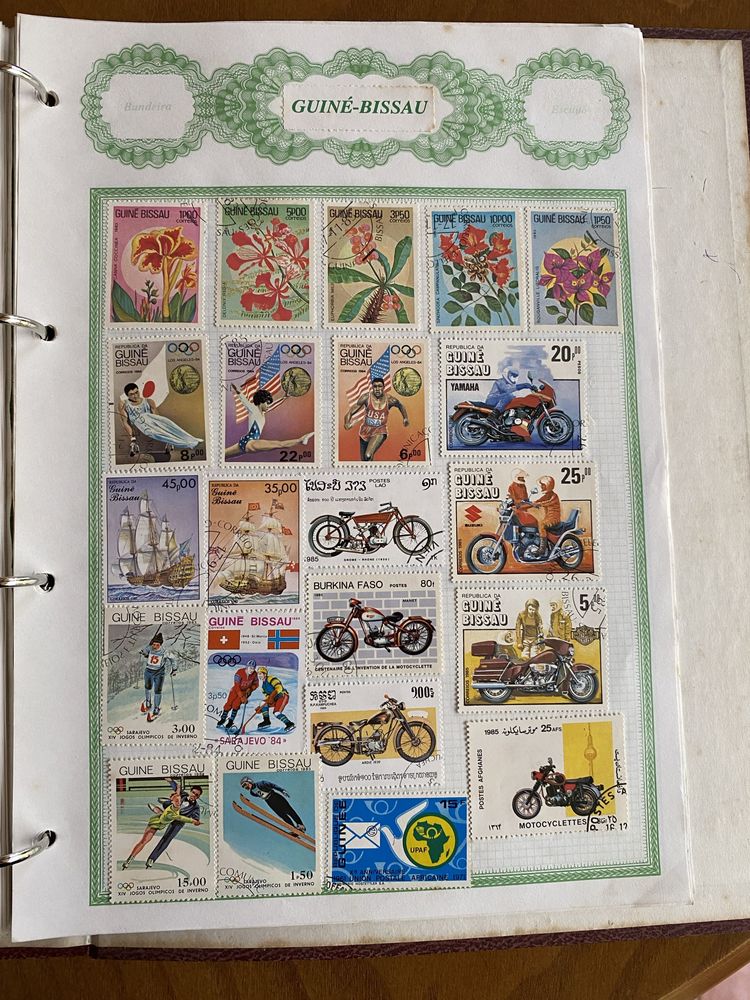Coleção de mais de mil selos de todos os países