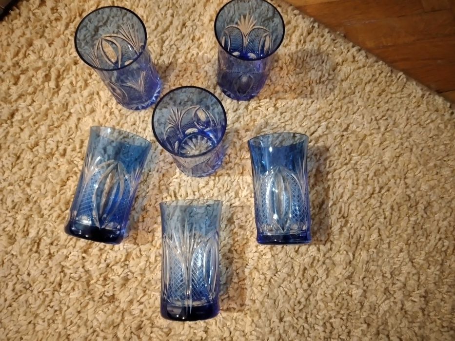 Szklaneczki  kryształowe niebieskie z okresu PRL.