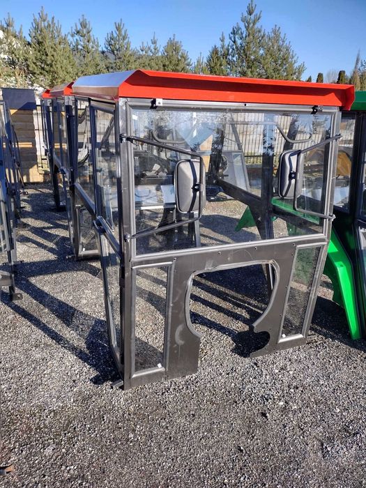 CZĘŚĆ do ciągnika- NOWA KABINA- bez błotników