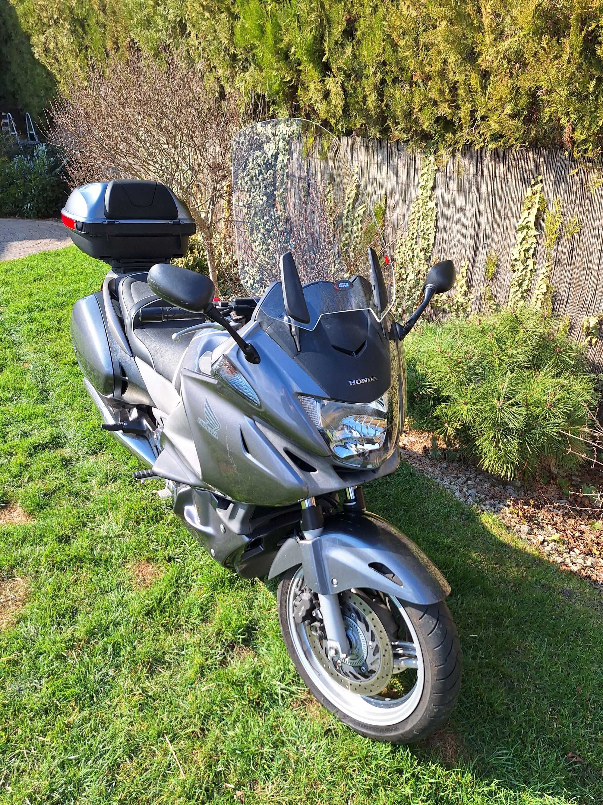 Honda NT 700 V NTV Deauville 2006 zarejestrowana 1 właściciel w kraju