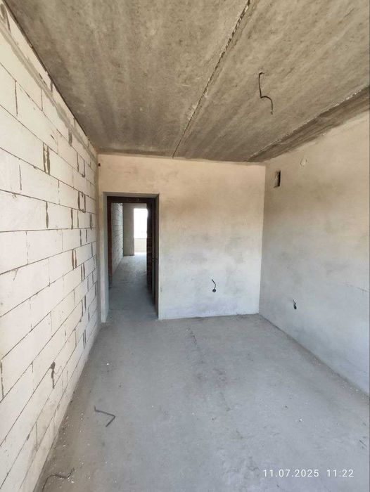 Продаж 3-х кімнатної квартири у зданому будинку