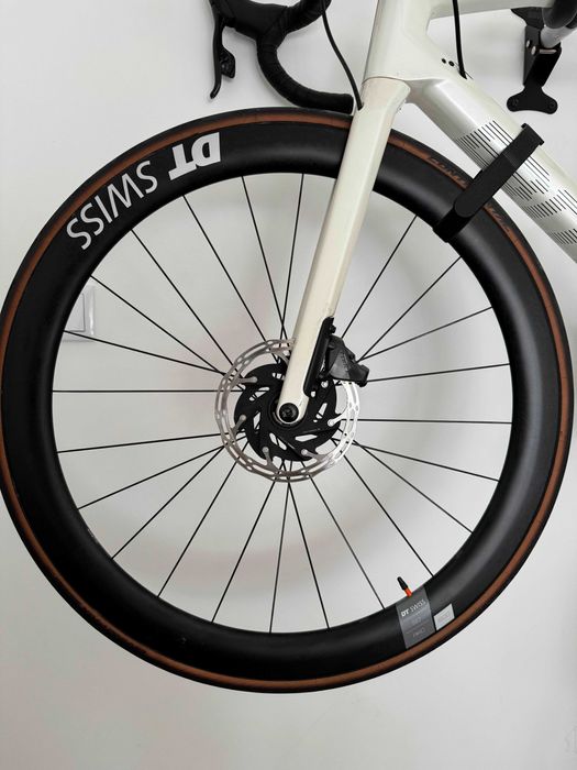 Roda DT Swiss ARC 1600 DB 50mm (Carbono)