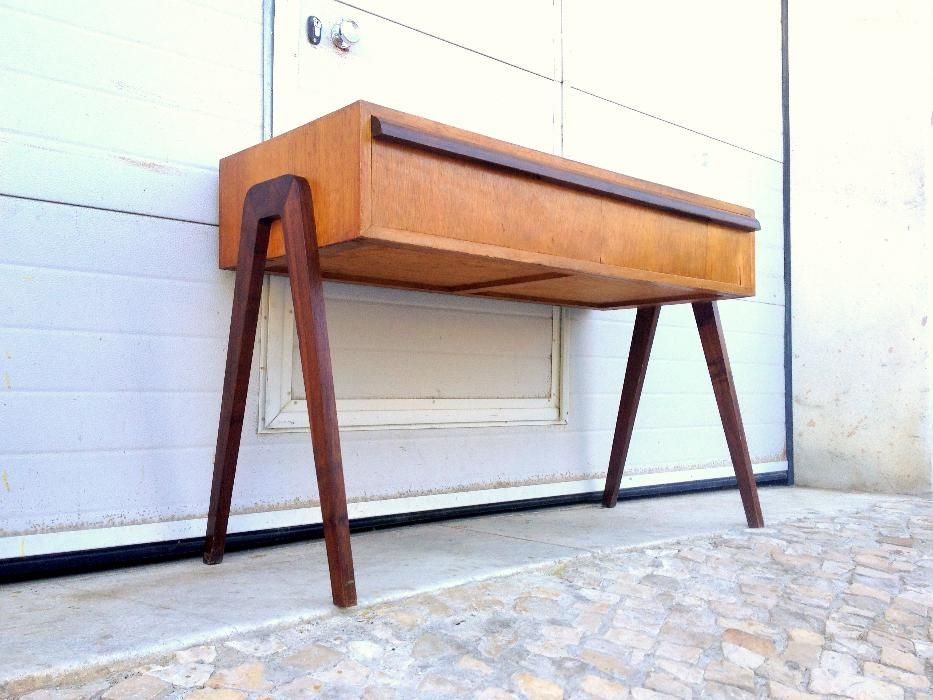 Consola olaio vintage 110comp X 47prof X 72,5alt