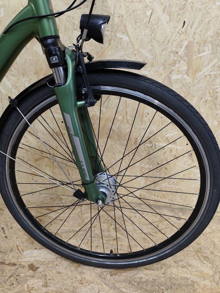 Rower CUBE Touring HPA piękna zieleń dynamo w piaście