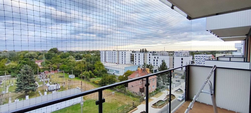 Siatka na balkon , siatka dla kota, przeciw ptakom montaż Warszawa