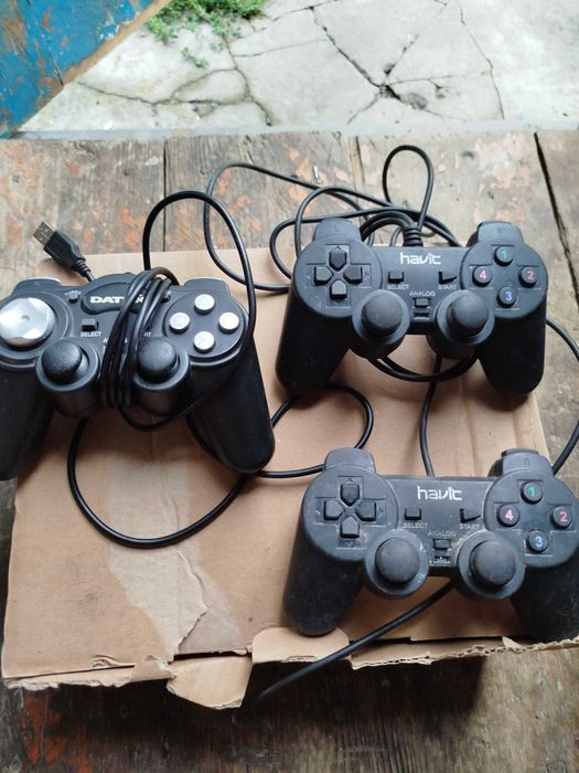 Продам джойстик невідомий