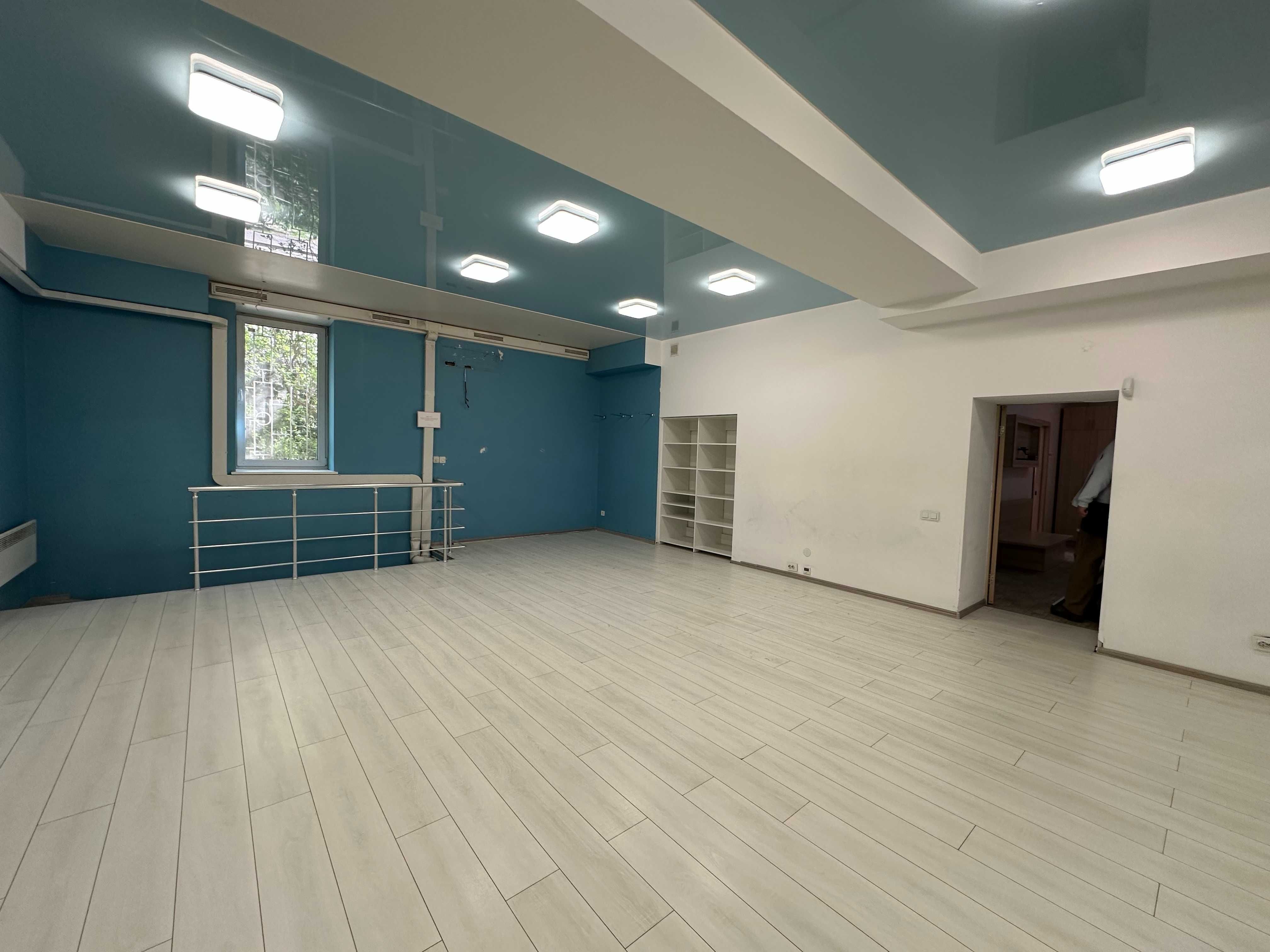 Продаж комерційного приміщення 108 м2 Саксаганського 45