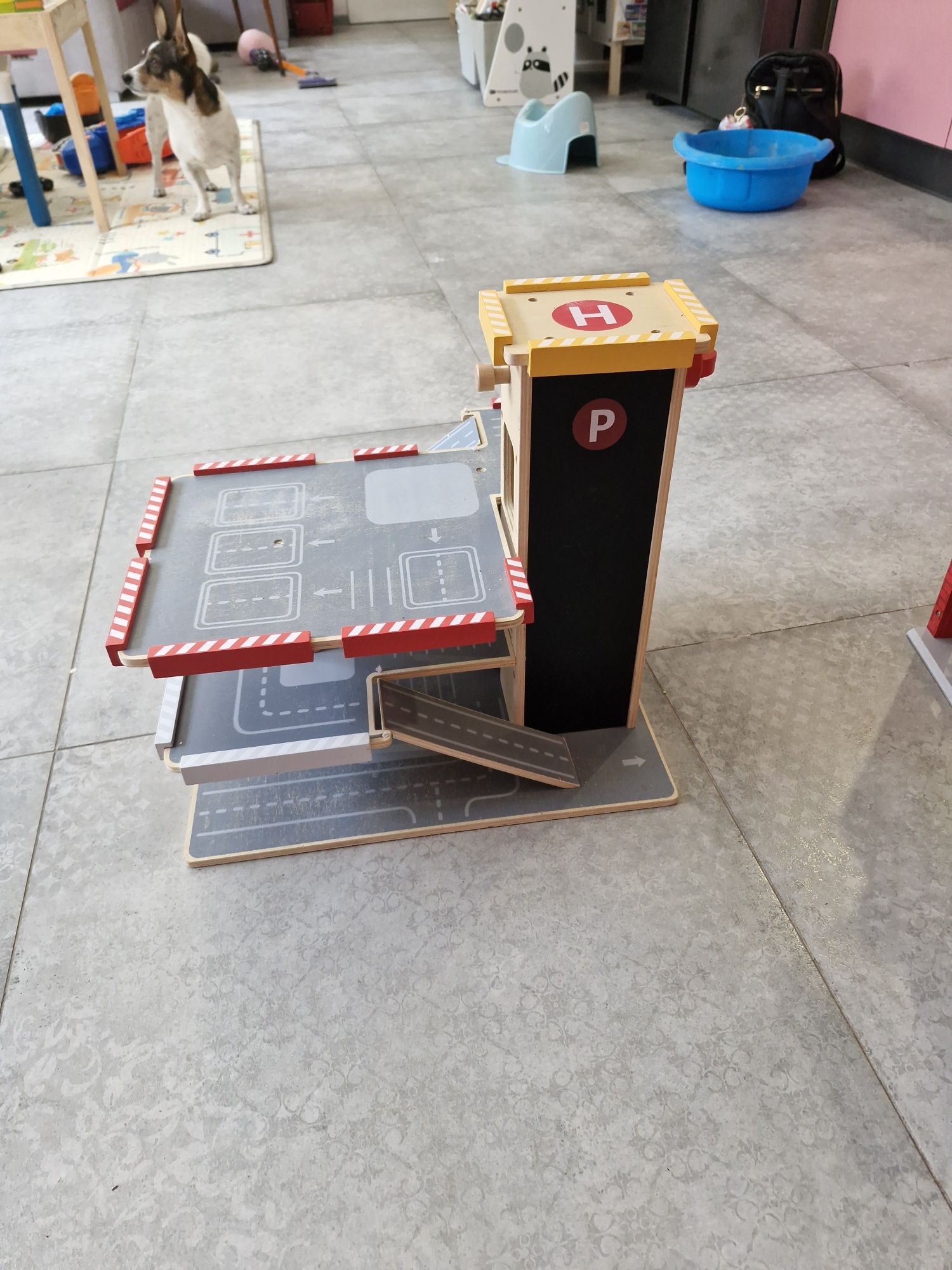 Garaż Parking piętrowy