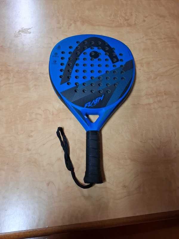Raquete de Padel - danificada