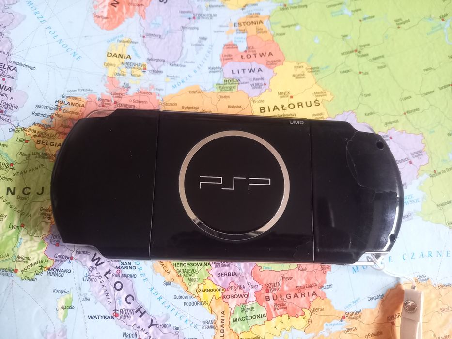 Konsola Sony psp 3004 slim piano black 32gb 100 gier