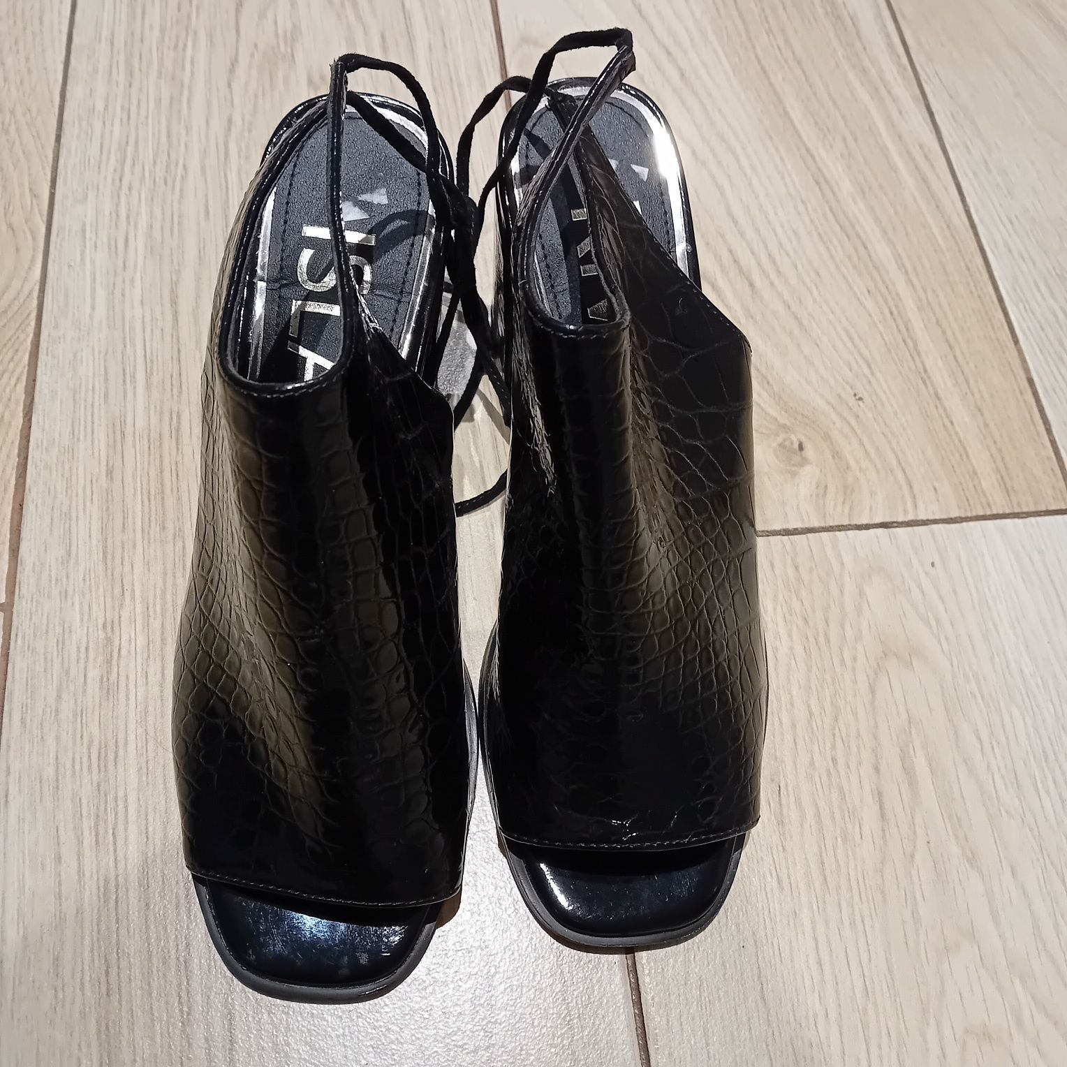 River Island piękne nowe buty 39 wygodny obcas na co dzień