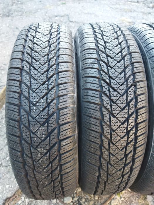 Продам новую зимнюю резину  155/70/R13 на Таврию Славуту
