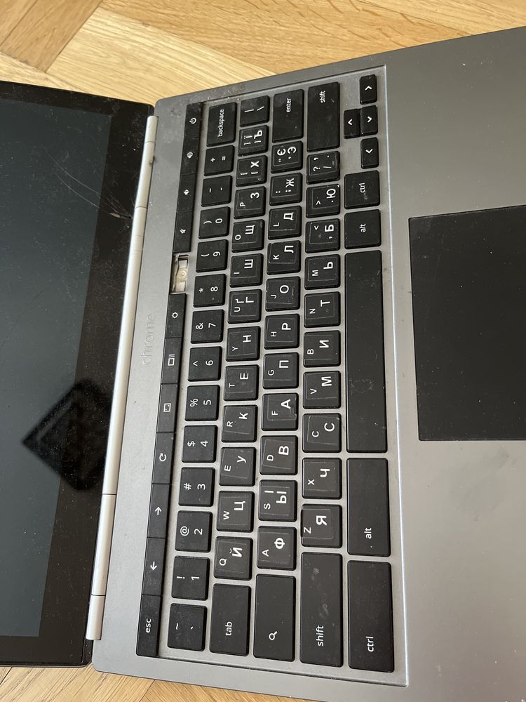 Chromebook na części