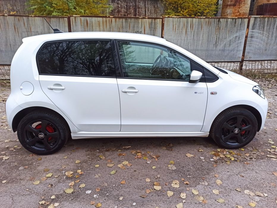 Продам e-up! Торг