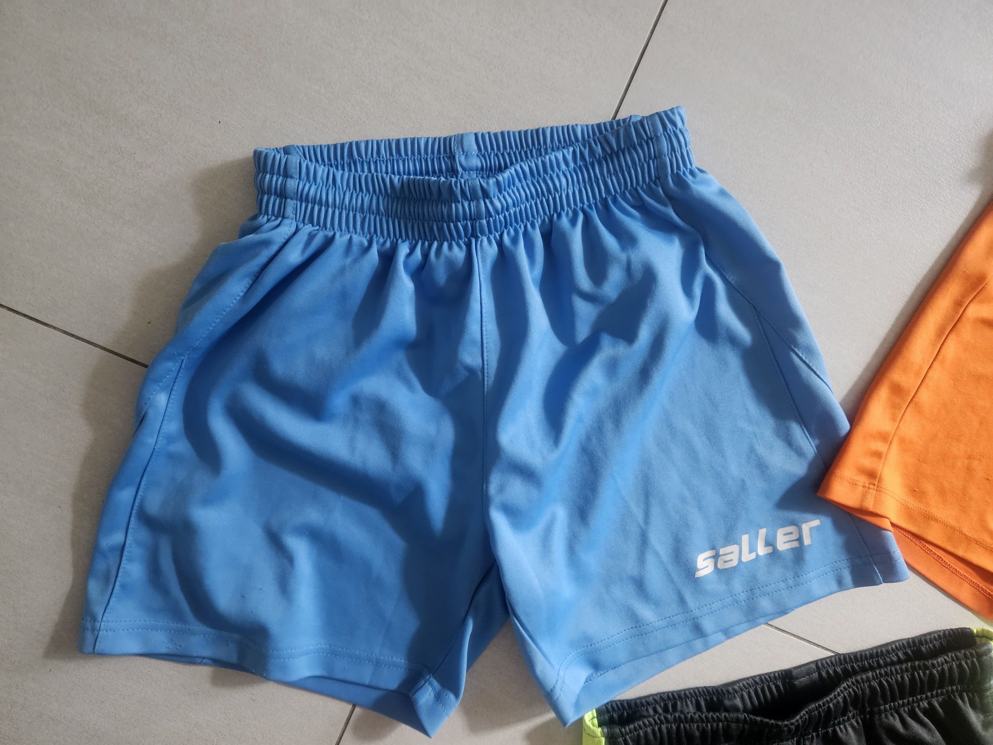 Spodenki Nike i Saller 137/147 trzy pary