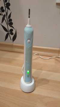 Szczoteczka Braun Oral-B Pro 1000 (Model 3756)