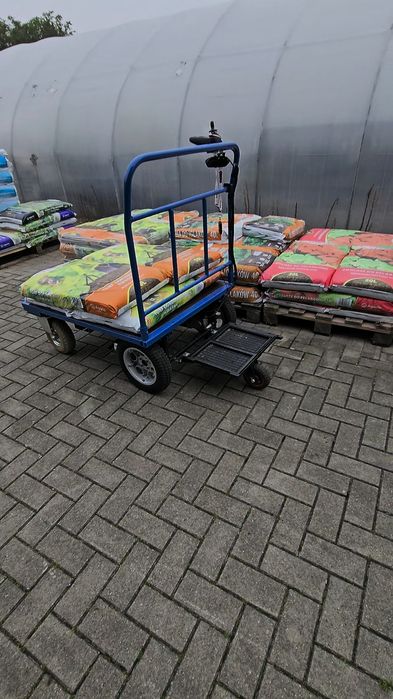 Wózek platformowy ,elektryczny do ogrodu na budowę