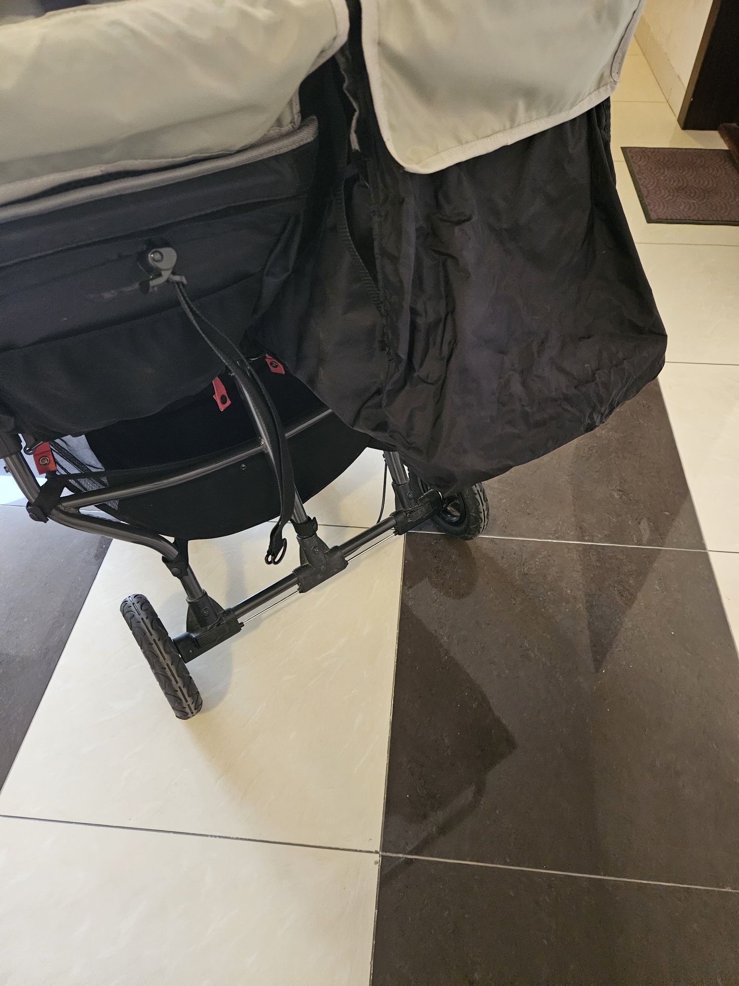 Wózek bliźniaczy Baby Jogger Mini GT Double T Double  2x gondole