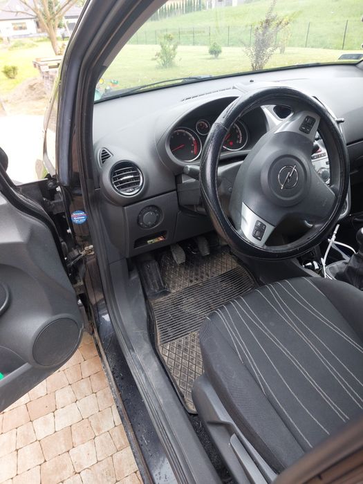 KupTu.net darmowe ogłoszenia - Opel corsa D 5 drzwi 1.2 benzyna