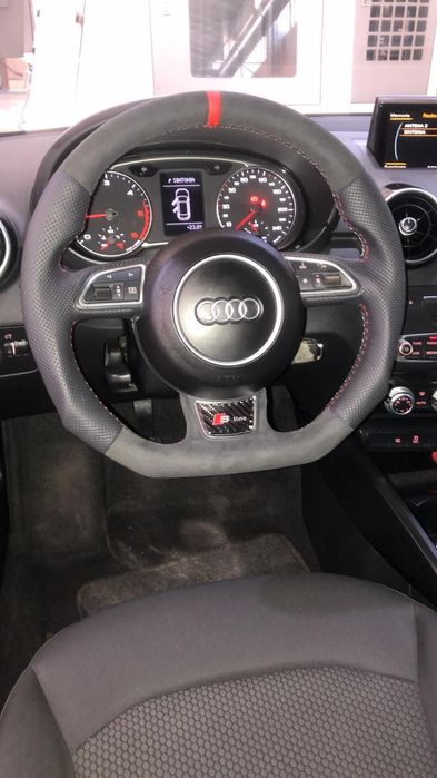 Audi A1 S-LINE ano 2018