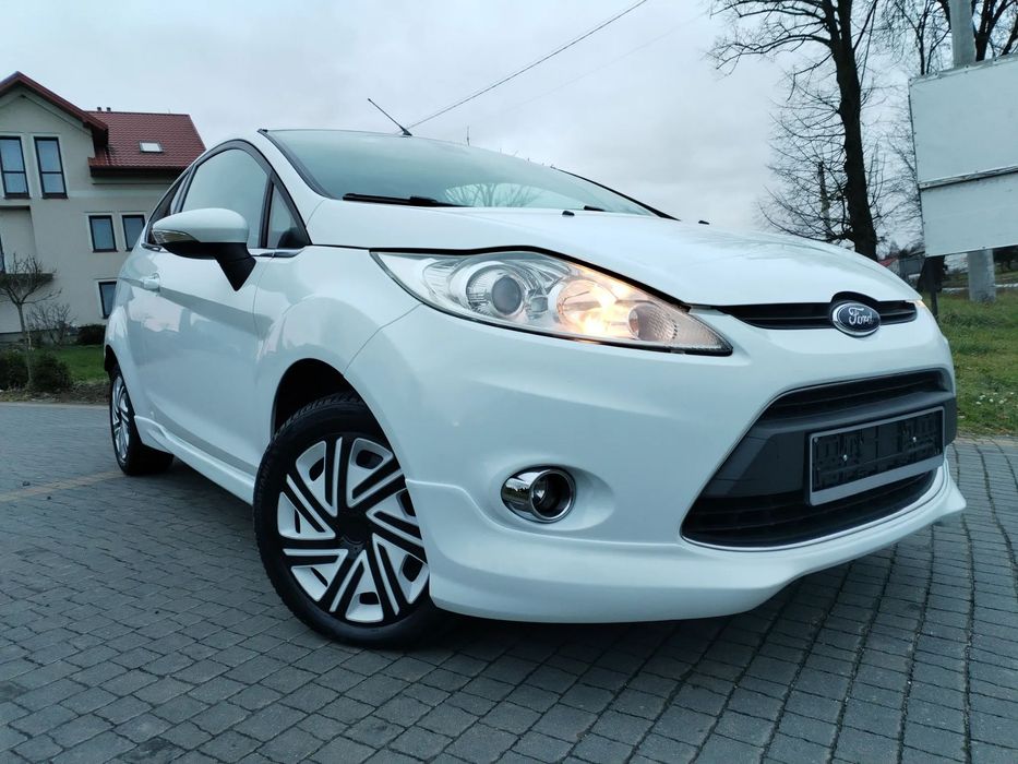 Ford Fiesta klima/elektryka/titanium/ST/1.4 benzyna/grzana szyba fotele/zadbany/DE