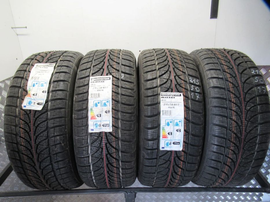 4x Bridgestone Blizzak LM-32 215/50/17 95V XL