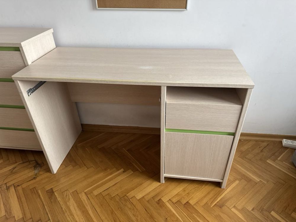 Sprzedam meble do pokoju młodzieżowego cena do negocjacji