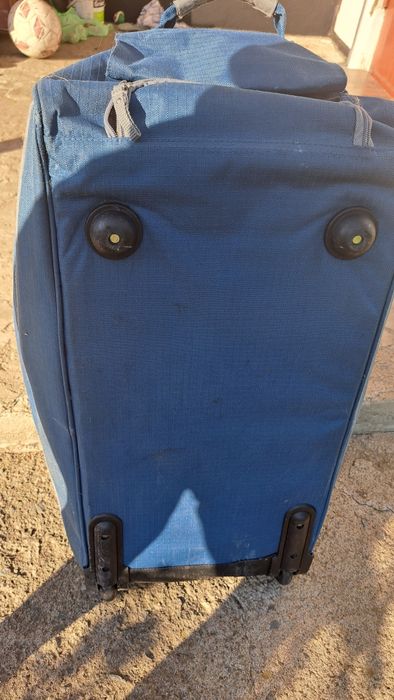 Продам валізи дорожні