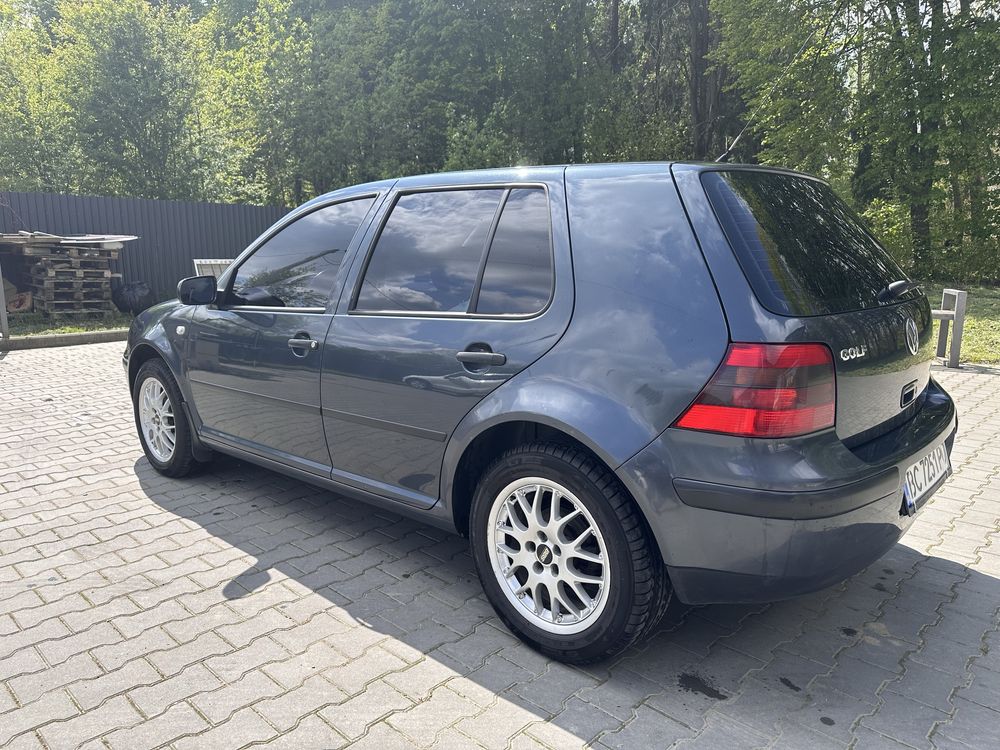 Volkswagen Golf 4 2004
