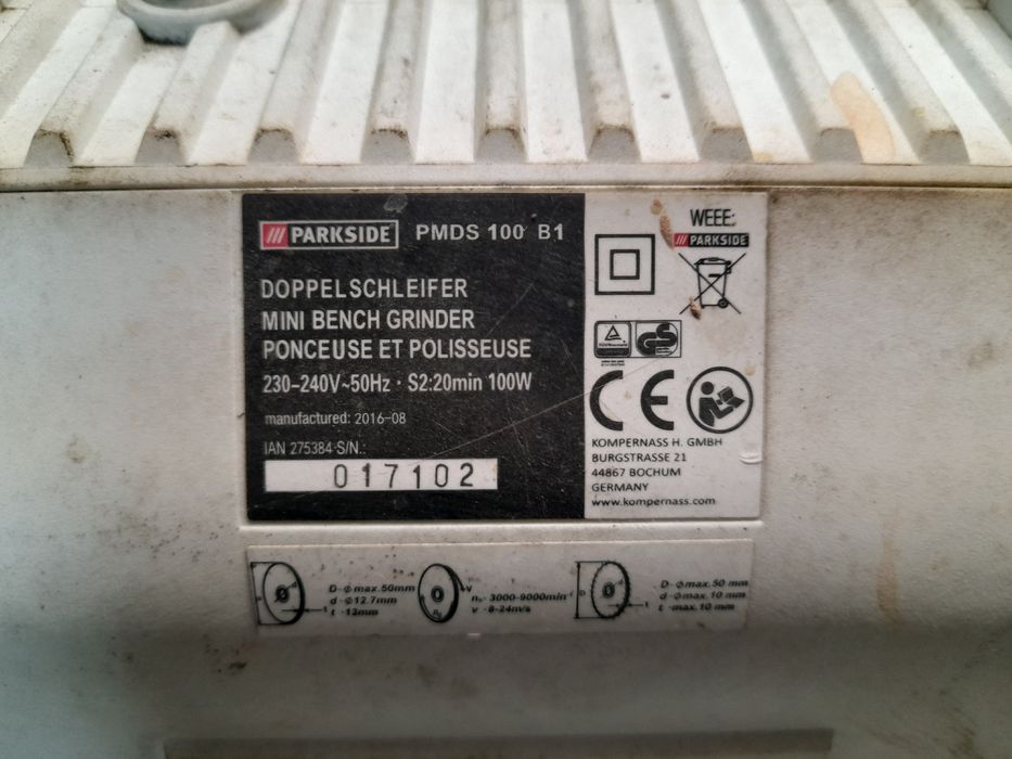 Pequena esmeriladora Parkside