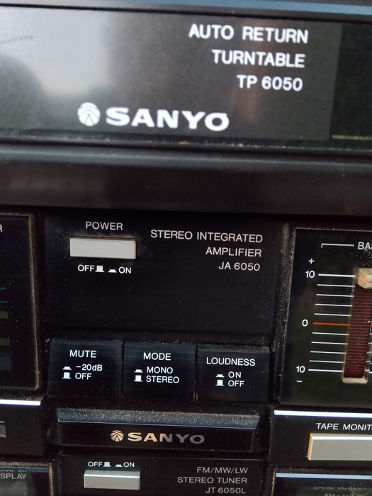 Wieża sanyo  made in Japan