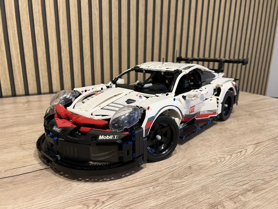 Конструктор LEGO Technic Porsche 911 Порш 911
