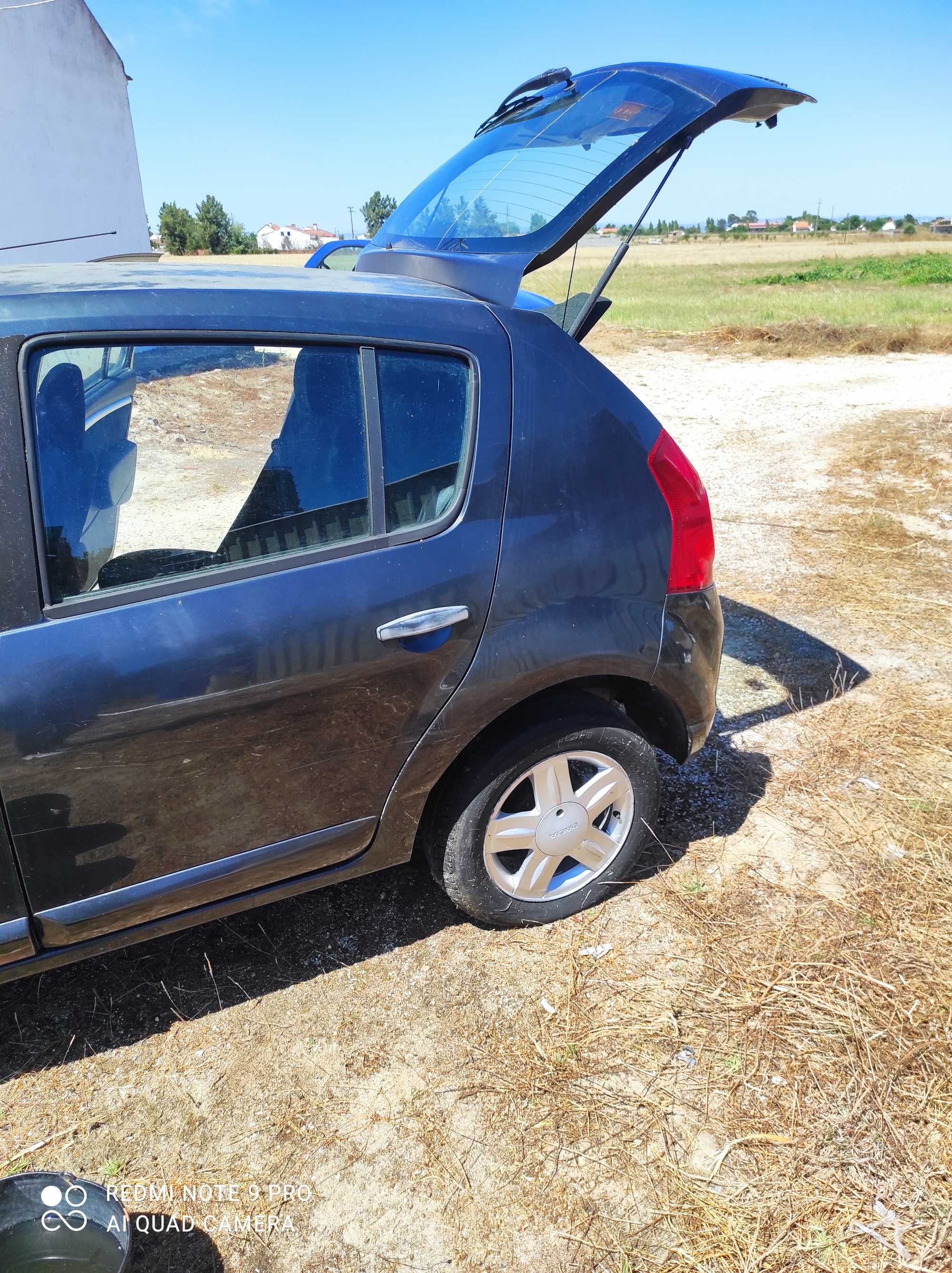 Vendo carro sem motor