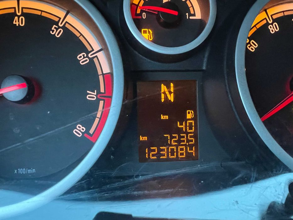 Opel Corsa D 1,2 automat 123tys km