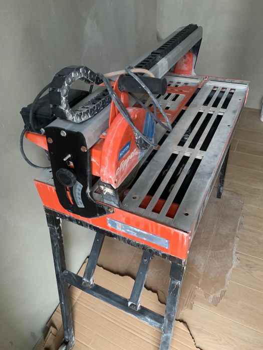 Elektryczna pilarka do glazury Norton Clipper TR 202