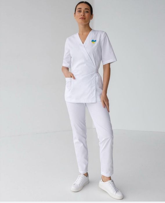 Женский медицинский костюм Modern Doctor белый р.48/L для косметологов