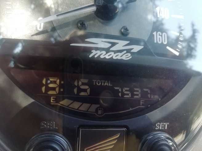 Scooter SH mode 125 em com poucos quilómetros