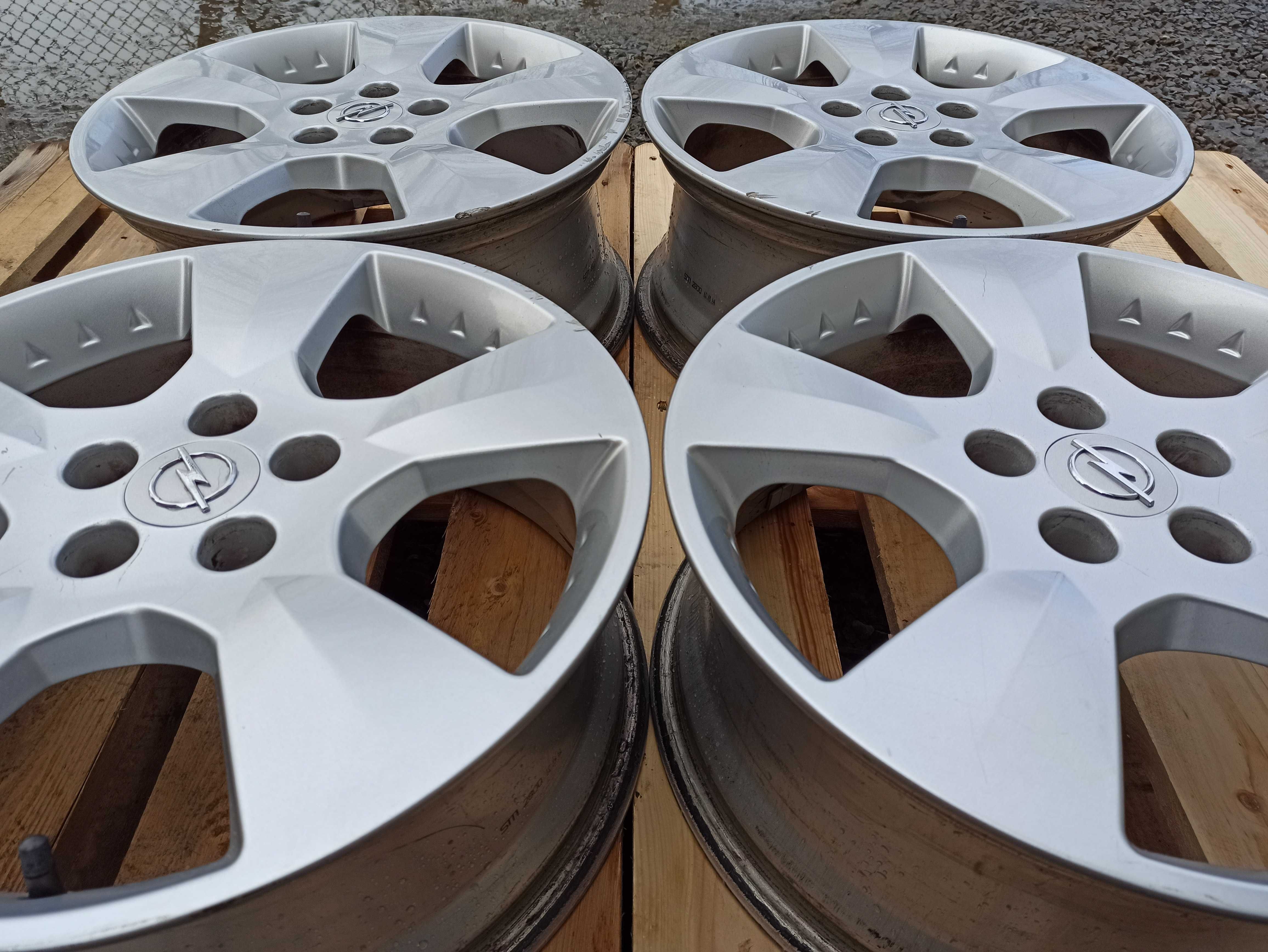 Диски литые Opel Astra G H Vectra B C Zafira B Signum Титани 5x110 R17