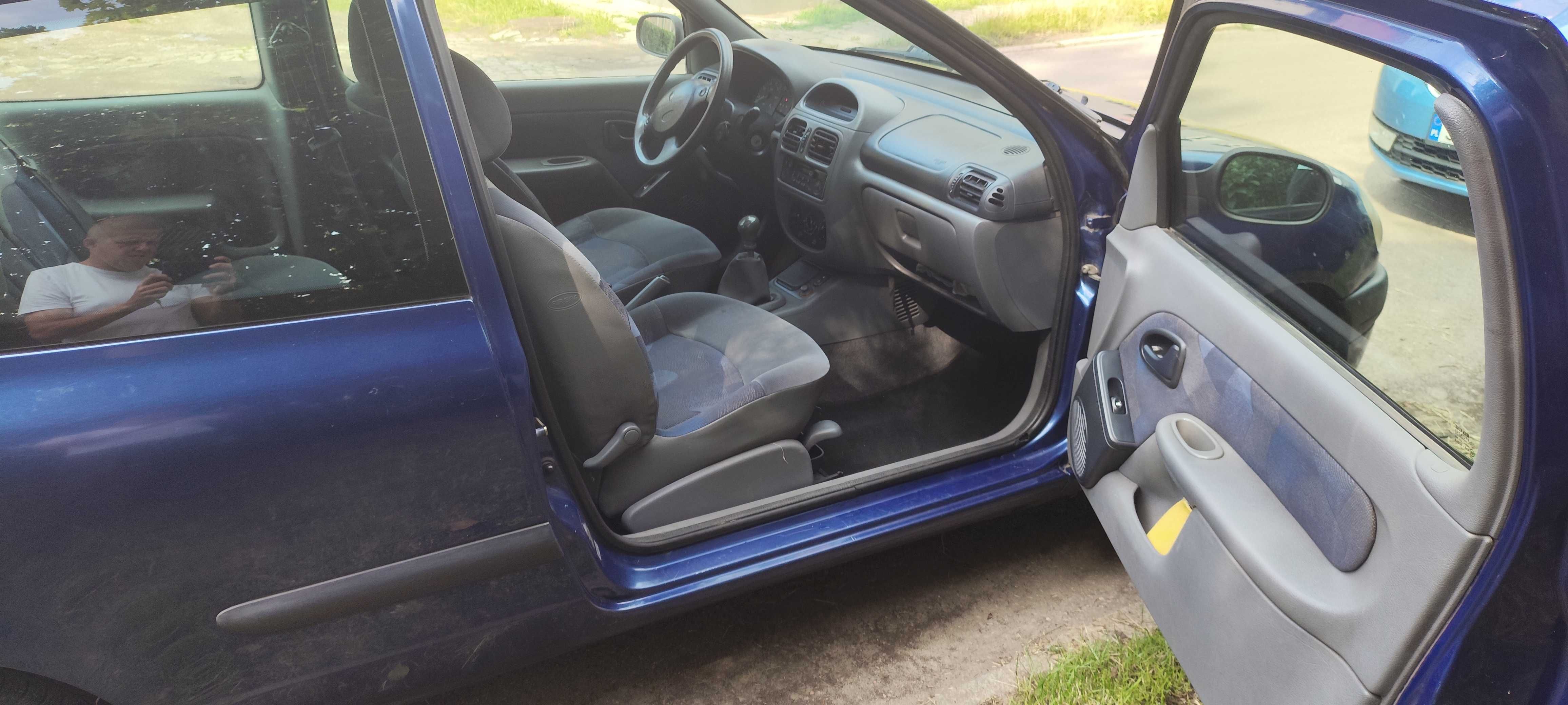 Renault Clio 2 1,2 16V 2001 rok