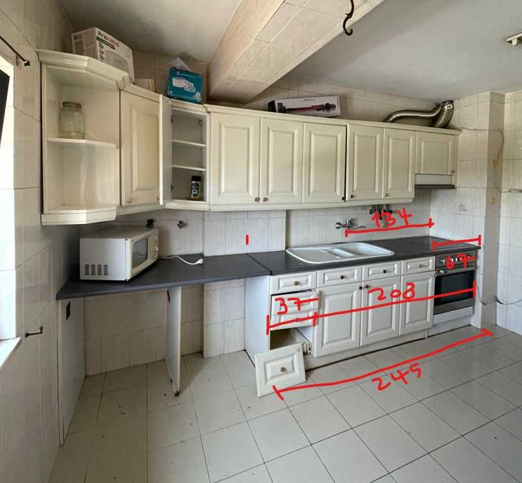 Movéis e bancada de cozinha