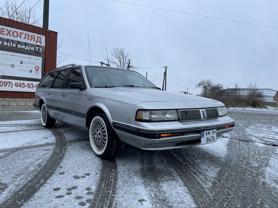 Oldsmobile Cutlass Cruiser